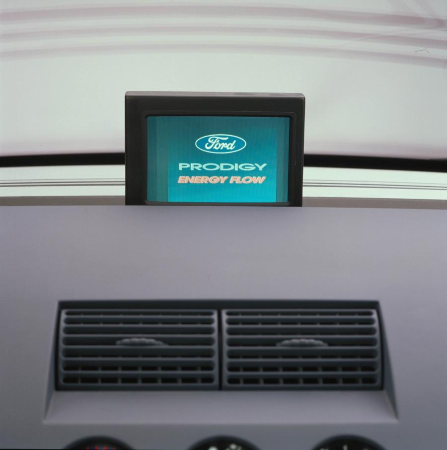  Ford Prodigy HEV 2000 года  (фото 2 из 14)